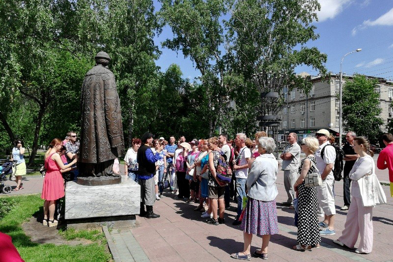 В Нарымском сквере