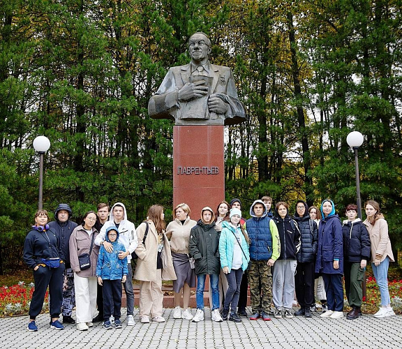 «От Лаврентьева до СКИФа»