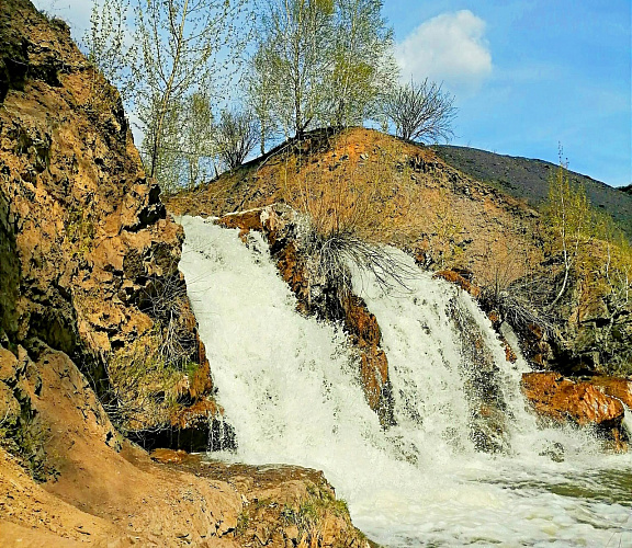 «Бердские скалы и водопады»