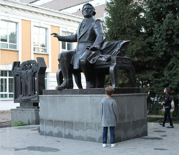 «Мемориальные задворки улицы Кузнецкой»